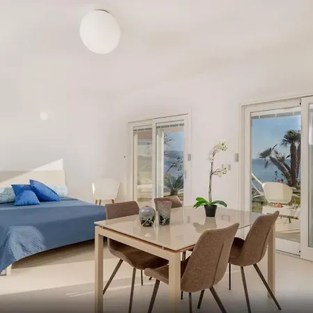 Nice Place In Apartment Marbella